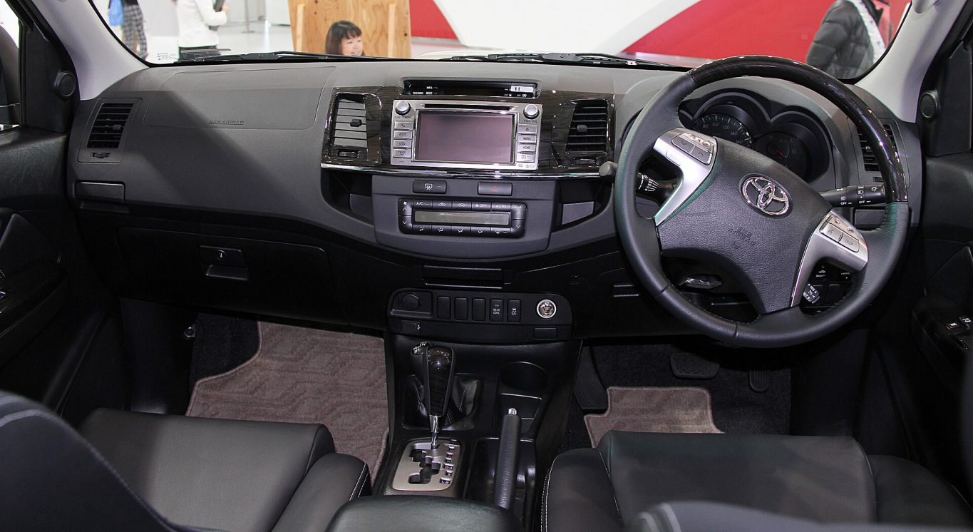 Toyota Fortuner — ảnh 5