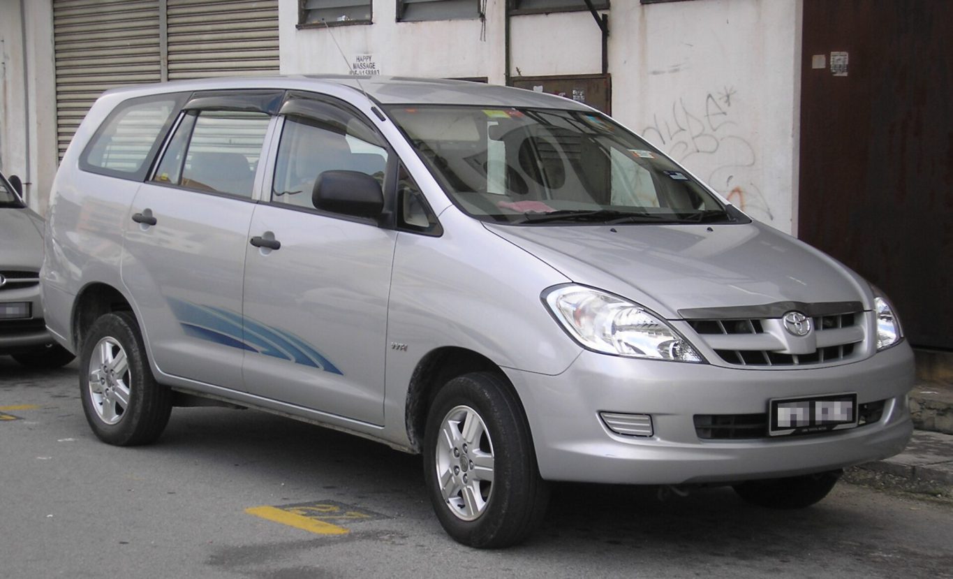 Toyota Innova Cross — ảnh 9