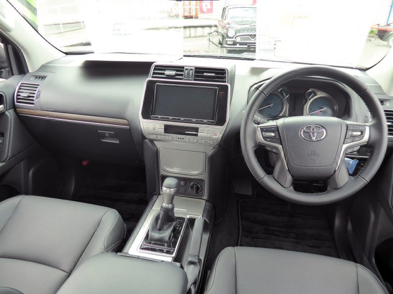 Toyota Land Cruiser Prado tại Cần Thơ