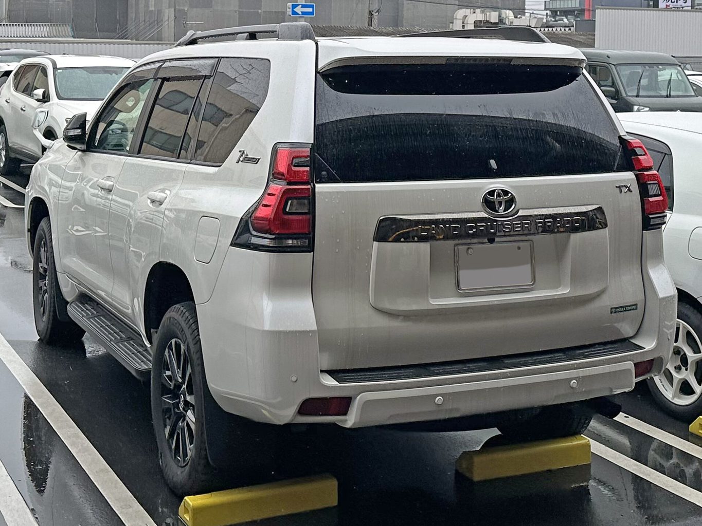 Toyota Land Cruiser Prado — ảnh 8